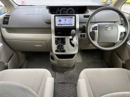 Toyota Noah X Smart Edition 2012 full