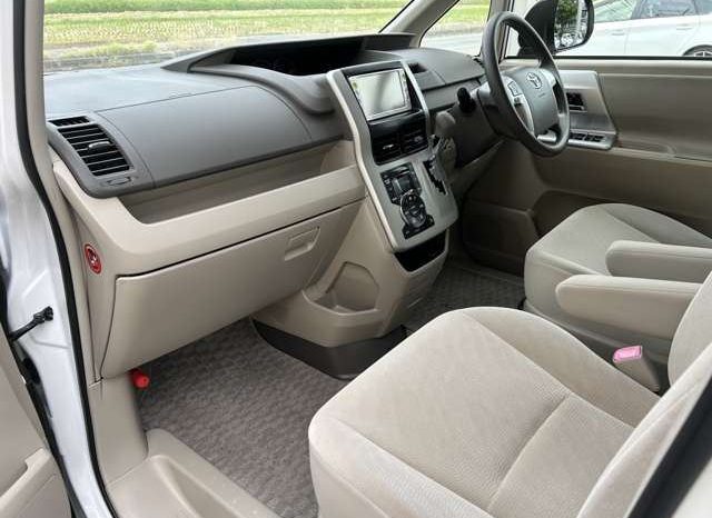 Toyota Noah X Smart Edition 2012 full