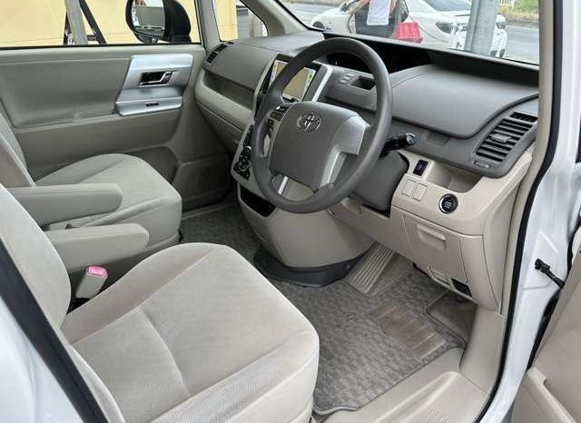 Toyota Noah X Smart Edition 2012 full