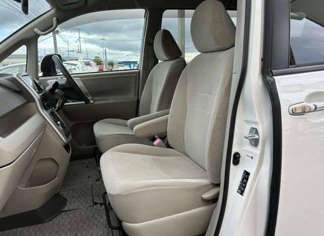 Toyota Noah X Smart Edition 2012 full