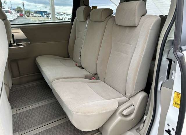 Toyota Noah X Smart Edition 2012 full