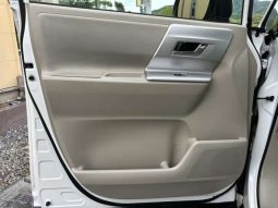 Toyota Noah X Smart Edition 2012 full
