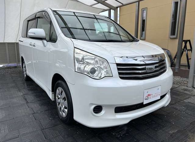 Toyota Noah X Smart Edition 2012 full