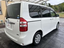 Toyota Noah X Smart Edition 2012 full