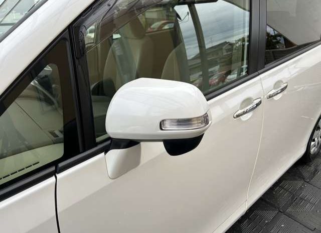 Toyota Noah X Smart Edition 2012 full