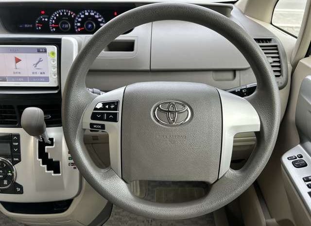 Toyota Noah X Smart Edition 2012 full