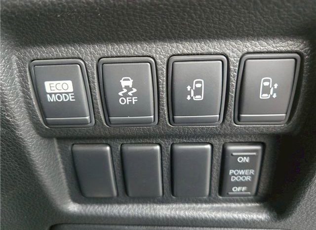 Nissan Elgrand 250 Highway star 2013 full