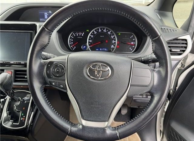Toyota Voxy ZS Kiramei II 2016 full