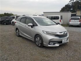 Honda Shuttle Hybrid X Style Edition 2016