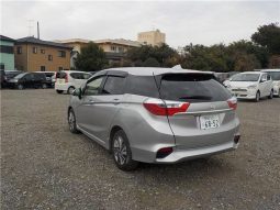 Honda Shuttle Hybrid X Style Edition 2016 full