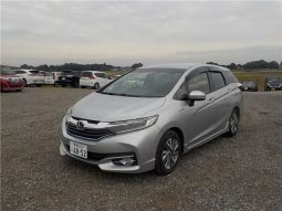 Honda Shuttle Hybrid X Style Edition 2016 full