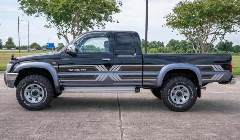 Toyota Hilux 2000 full