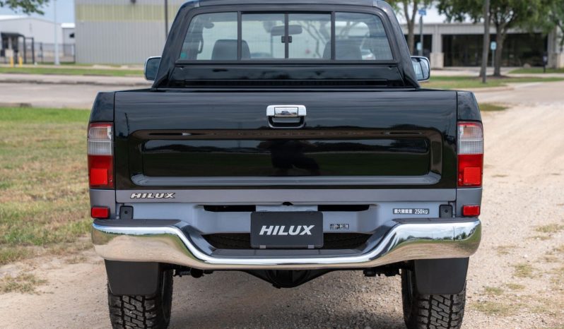 Toyota Hilux 2000 full