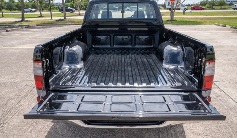 Toyota Hilux 2000 full