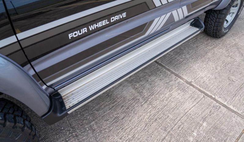 Toyota Hilux 2000 full