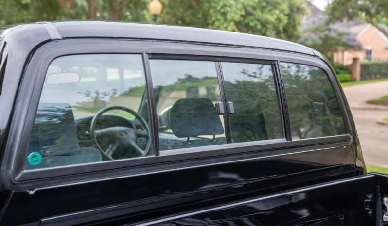 Toyota Hilux 2000 full