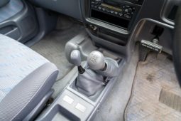 Toyota Hilux 2000 full