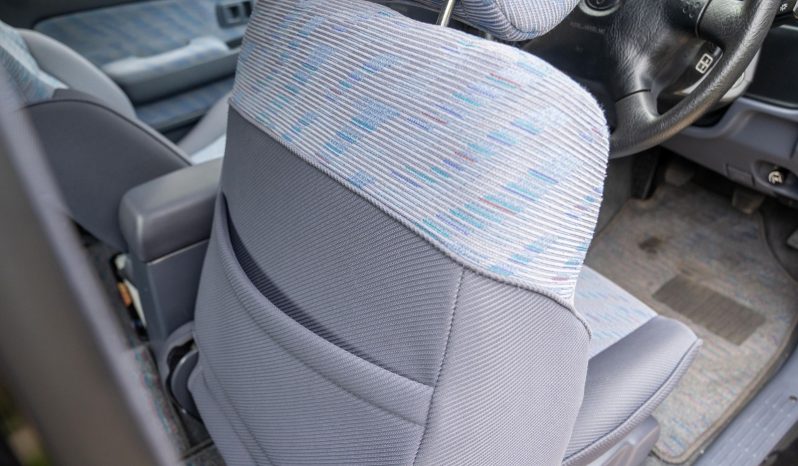 Toyota Hilux 2000 full