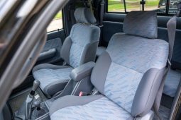 Toyota Hilux 2000 full