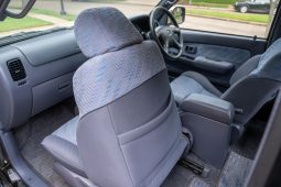 Toyota Hilux 2000 full