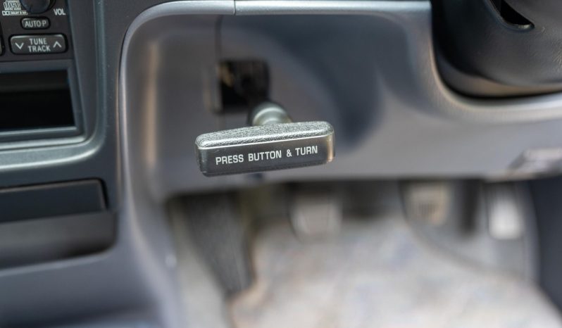 Toyota Hilux 2000 full