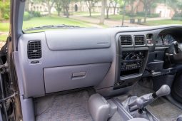 Toyota Hilux 2000 full