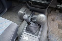 Toyota Hilux 2000 full