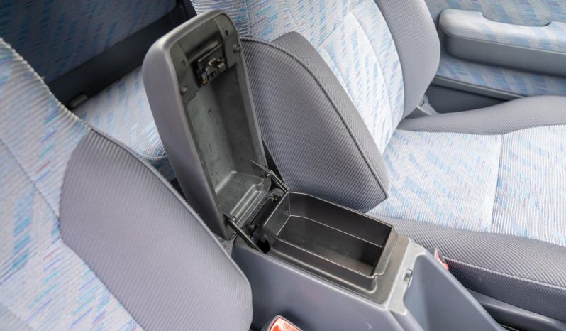 Toyota Hilux 2000 full