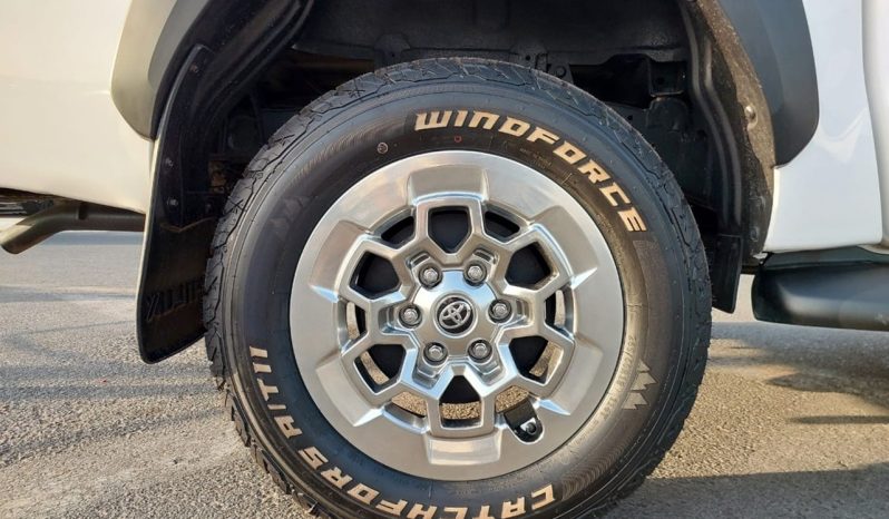 Toyota Hilux Double cab ( 1GD ) 2016 full