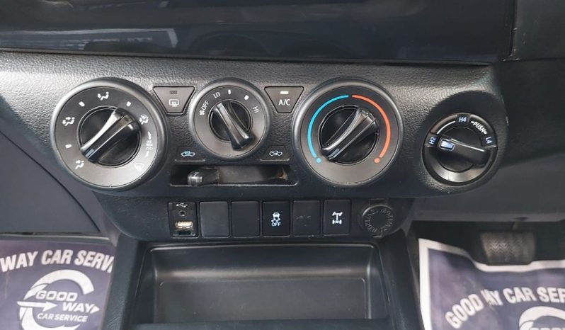 Toyota Hilux Double cab ( 1GD ) 2016 full