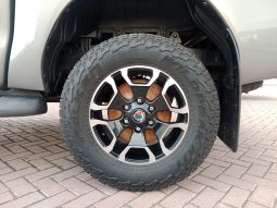 Toyota Hilux SR5 ( 1GD ) 2016 full