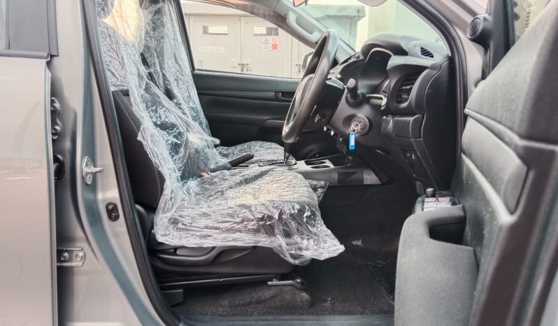 Toyota Hilux SR5 ( 1GD ) 2016 full