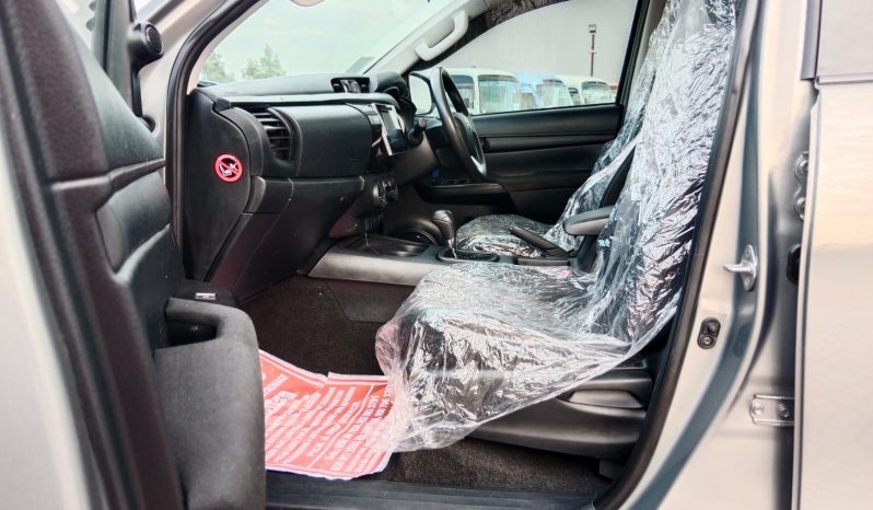 Toyota Hilux SR5 ( 1GD ) 2016 full