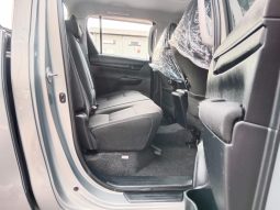 Toyota Hilux SR5 ( 1GD ) 2016 full