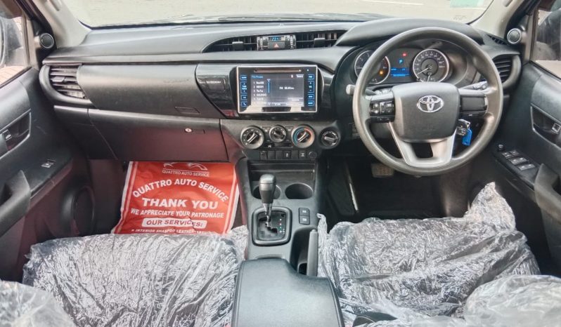 Toyota Hilux SR5 ( 1GD ) 2016 full
