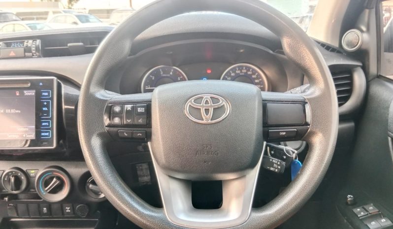 Toyota Hilux SR5 ( 1GD ) 2016 full