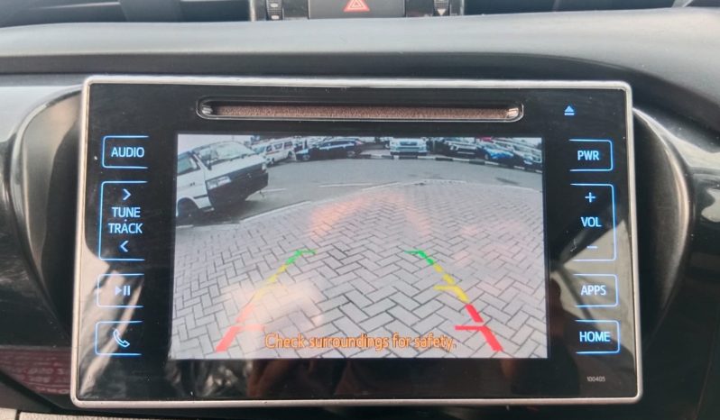 Toyota Hilux SR5 ( 1GD ) 2016 full