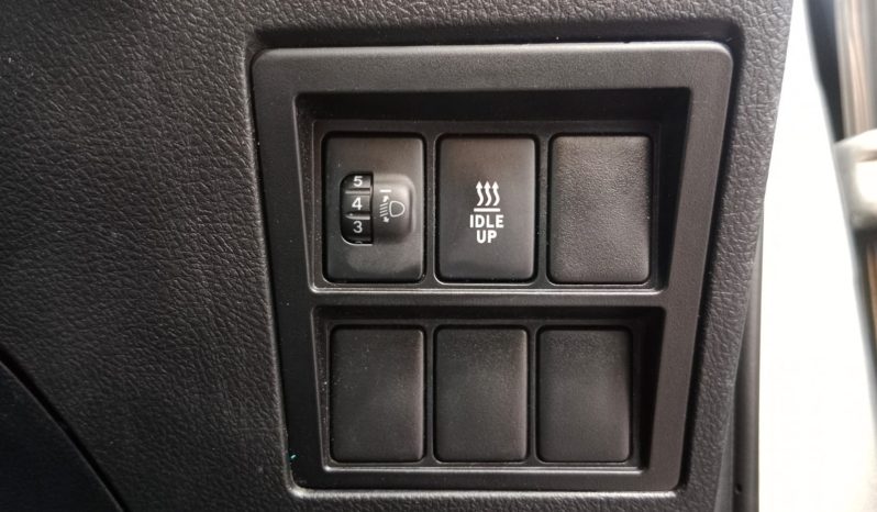 Toyota Hilux SR5 ( 1GD ) 2016 full