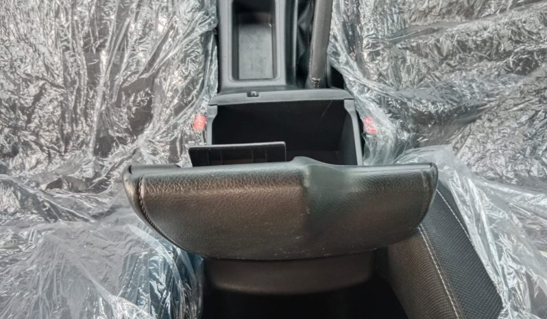 Toyota Hilux SR5 ( 1GD ) 2016 full