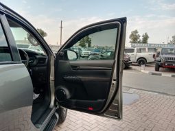 Toyota Hilux SR5 ( 1GD ) 2016 full