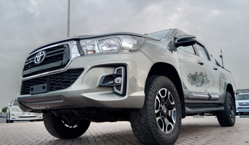 Toyota Hilux SR5 ( 1GD ) 2016 full