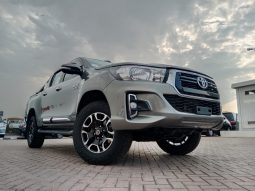 Toyota Hilux SR5 ( 1GD ) 2016 full