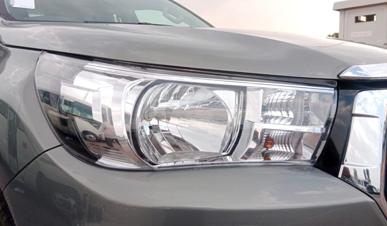 Toyota Hilux SR5 ( 1GD ) 2016 full