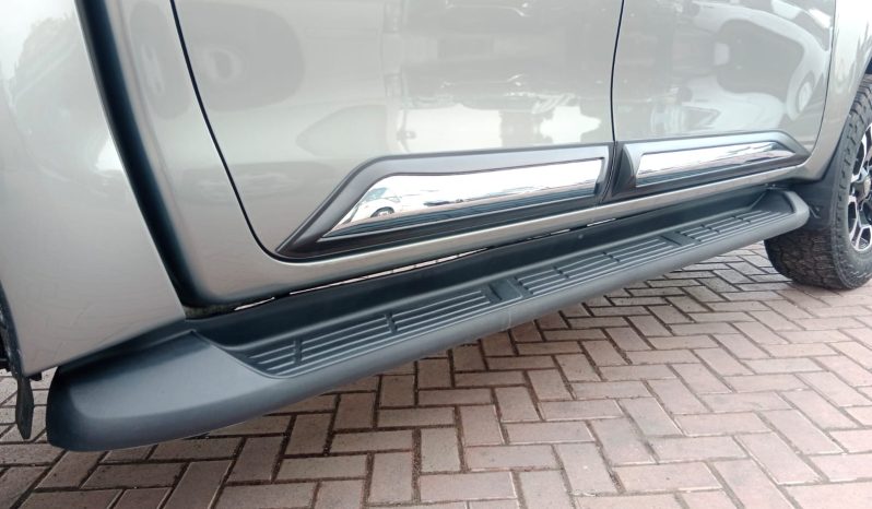 Toyota Hilux SR5 ( 1GD ) 2016 full