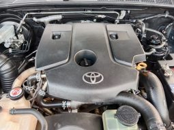 Toyota Hilux SR5 ( 1GD ) 2016 full
