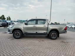 Toyota Hilux SR5 ( 1GD ) 2016 full