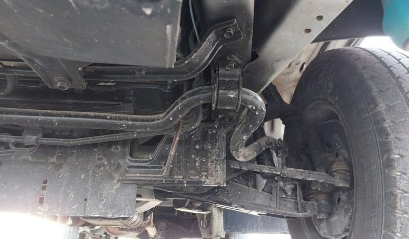 Toyota Hiace Van 2002 full