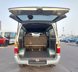 Toyota Hiace Van 2002 full