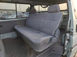 Toyota Hiace Van 2002 full