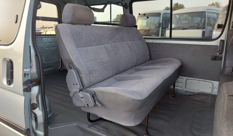 Toyota Hiace Van 2002 full